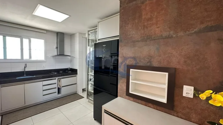 Imagem Apartamento á venda com 3 dormitórios no centro de Torres/RS