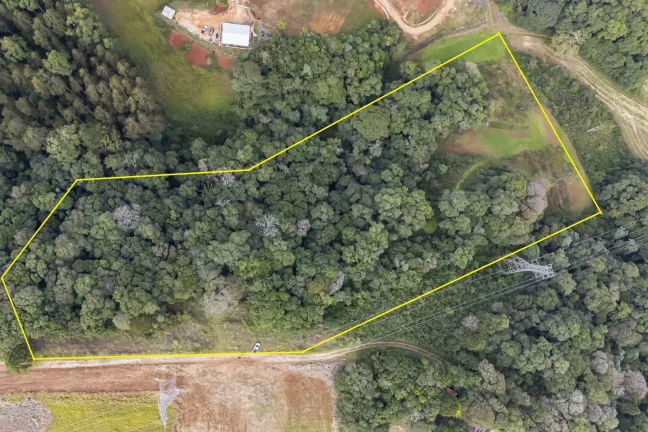 Chácara em Campo Magro com 24.200 m²