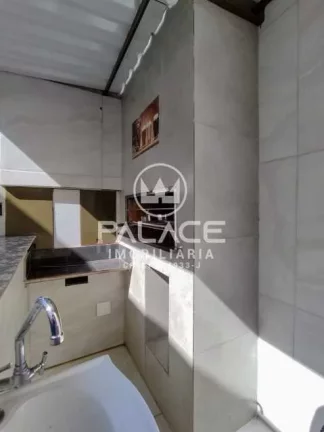 Imagem Excelente barracão comercial localizado em avenida com alto fluxo de pedestres e veículos. Está s...