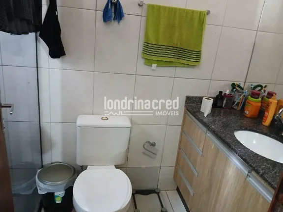 Imagem Casa no Antares, Zona Leste de Londrina | 3 Dormitórios, Sala, Cozinha Planejada, 2 Vagas de Garagem, 70m² de Área Útil | Oportunidade Imperdível!
