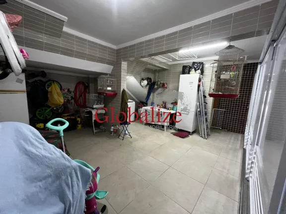 Imagem Casa em Villagio de 2 dormitórios com 2 vagas por R$640.000,00 em Santos