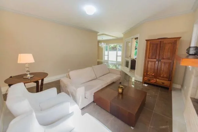 Imagem Casa com 360 m² - 3 suítes, em condomínio na Granja Viana!!!