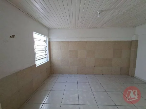 Imagem Casa com 3 dormitórios para alugar, 56 m² por R$ 1.916,00/mês - Medianeira - Porto Alegre/RS