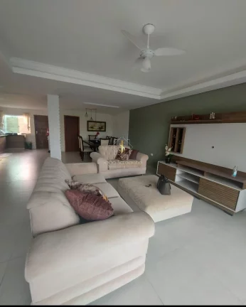 Imagem Casa com piscina em Guaratuba(Coroados) para Venda, 150 metros do mar, com vista para o mar.