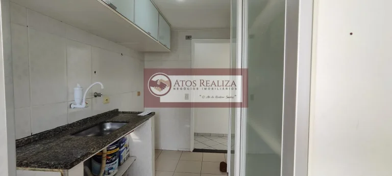 Imagem Este apartamento com sacada em Vila da Paz, São Paulo, é uma oportunidade única de morar em um imóvel completo e bem localizado. Com 56m² de área útil, ele conta com 2 dormitórios, 1 banheiro e uma vista livre de tirar o fôlego. Além disso, possui água in