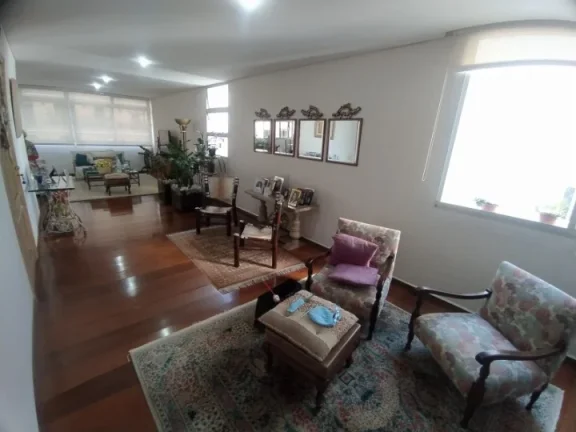 Imagem Espaçoso Apartamento Jardim Paulista - 179M², 3 Dorms, 1 Suíte, Sala para 2 Ambientes, 2 Vagas, Armários.