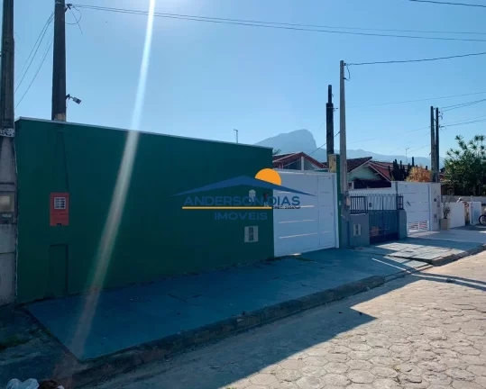Imagem Casa térrea com 2 suítes à venda, 129,00m² por R$ 750.000 - Poiares - Caraguatatuba/SP