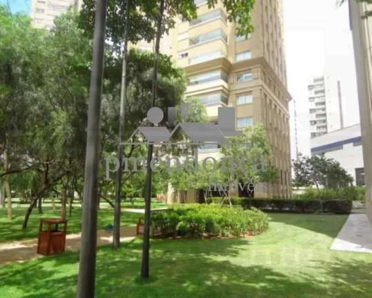 Imagem Apartamento de Alto Padrão Alto de Pinheiros, 317m², 4 sui­tes e 5 vagas