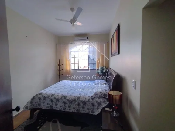 Imagem Casa à venda - com 05 Quartos - Centro - Mantena - MG