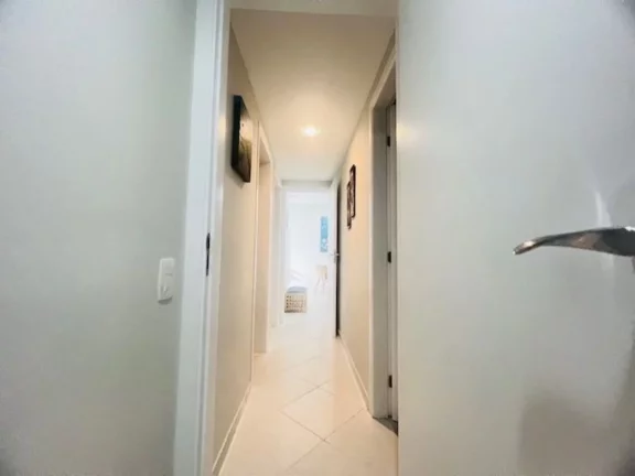 Imagem Apartamento à venda na Riviera de São Lourenço, no módulo 7: 3 quartos, 1 suíte, 2 salas, 2 vagas de garagem! Seu refúgio à beira-mar!