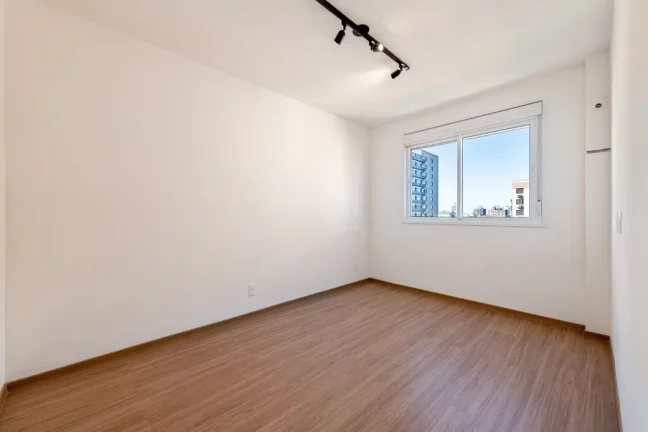 Imagem Apartamento à venda no bairro Passo da Areia - Porto Alegre/RS