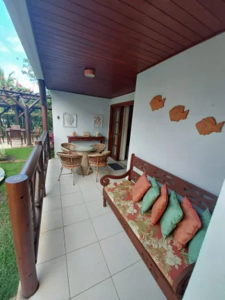 Imagem Apartamento garden com 2 dormitórios, poucos metros da vila de Praia do Forte