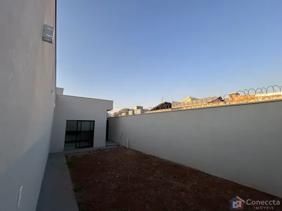 Imagem Casa à venda no Afonso Queiroz em Patos de Minas – 3 quartos com suíte