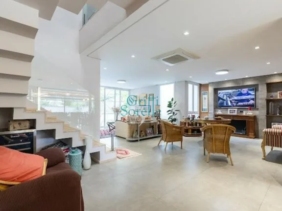 Imagem Casa em Condomínio à Venda em Jardim Cordeiro - São Paulo/SP.