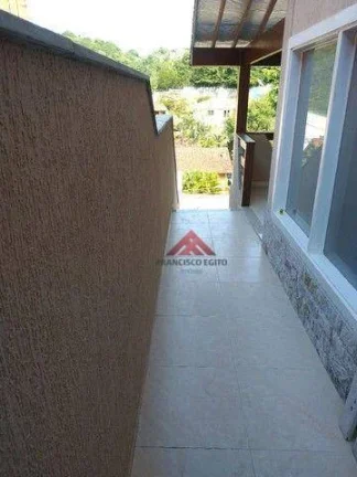 Imagem Casa com 4 quartos (1 suíte) à venda, 390 m²