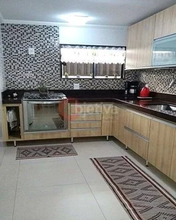 Imagem Casa Cond. à venda de 3 quartos, 180 m² - Jardim Flamboyant - Cabo Frio/RJ
