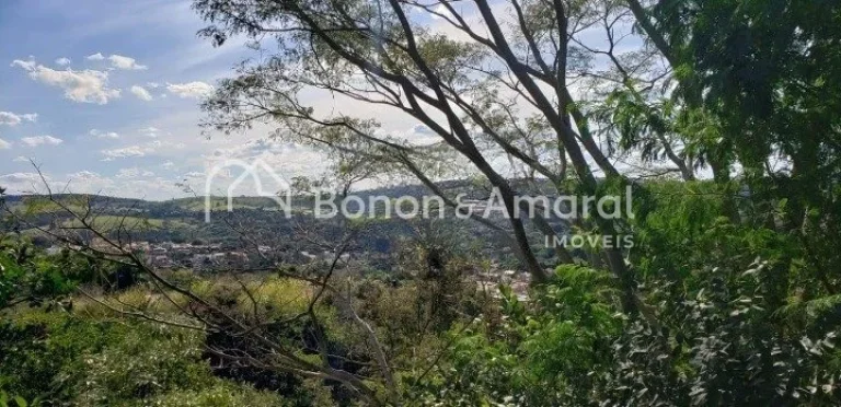 Imagem Casa com vista privilegiada, com 3 quartos, sendo 2 suítes com varanda, banheiros com blindex, sót...