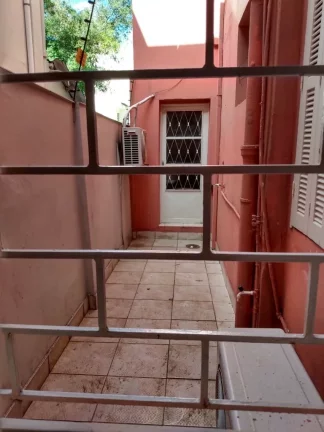 Imagem Casa à venda em Porto Alegre, Farroupilha, com 4 quartos, 102m2
