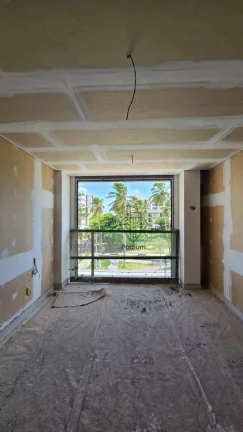 Imagem Flats beira mar com janelão de piso a teto na praia de Intermares-FL0745.
