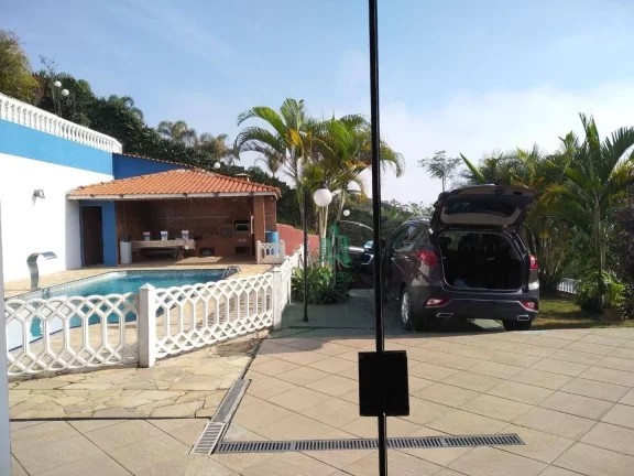 Imagem Chácara com 2 dormitórios à venda, 2000 m² por R$ 800.000,00 - Centro - Arujá/SP
