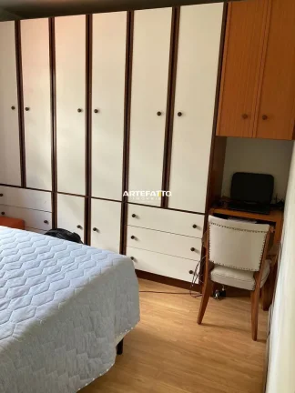 Imagem Casa de 156m2 com 3 dormitórios(1suite), 4 vagas- Quintal espaçoso e integrado
