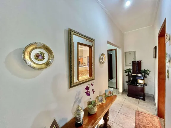 Imagem Cond Chácar dos Lagos - Térrea 3 suítes, anexo gourmet, piscina e pomar!