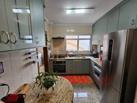 Imagem Apartamento semi-mobiliado, 93m², dispõe de 3 dormitórios, sendo 1 suíte, sala para 2 ambientes ...
