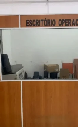 Imagem Salão Comercial para Locação em Sorocaba-SP, Jardim Astro: 1 Sala, 1 Banheiro, 2 Vagas e 160m² de Área!