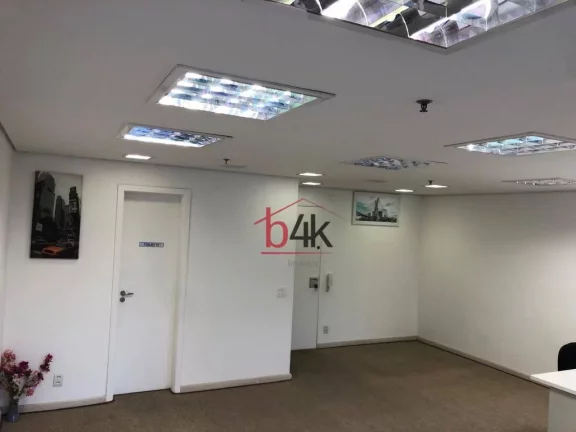 Imagem Sala comercial à venda no Brooklin. Rua André Ampére, 153.