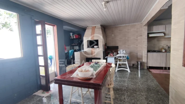 Imagem Casa com ponto comercial, Santo Inácio, Esteio