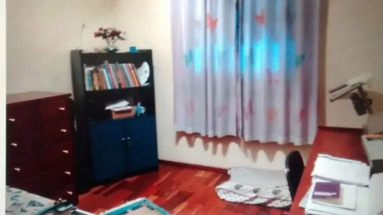 Imagem Sobrado com Salão comercial 100 m² 3 Dormitórios, 1 Suíte, 1 Banheiro e 2 Vagas!