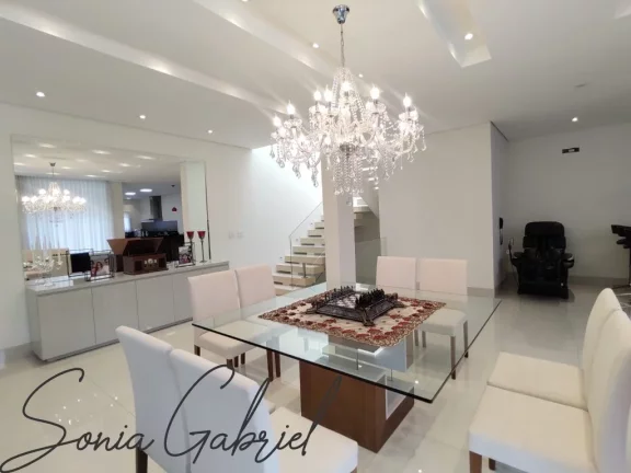 Imagem Imóvel de luxo: Casa em condomínio à venda em Valinhos-SP, Condomínio Zürich Dorf - 4 quartos, 4 suítes, 3 salas, 6 banheiros, 6 vagas, 580m².