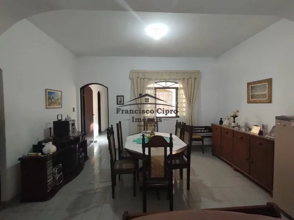 Imagem Casa à venda no bairro Parque das Arvores - Guaratinguetá/SP