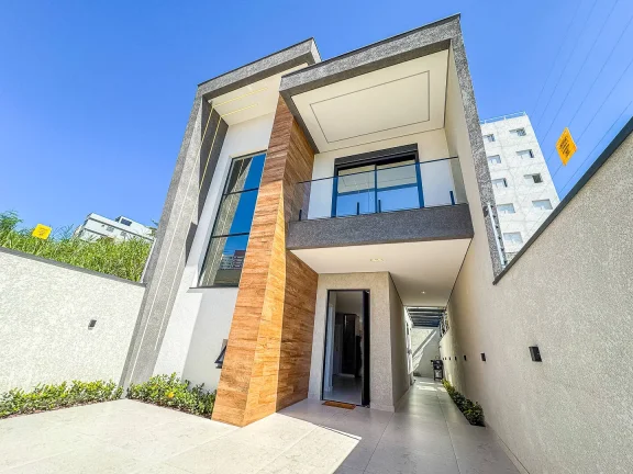 Imagem Sobrado Novo Automatizado - 138M², 3 Dorms, (1 Suíte C/ Varanda), 2 Vagas.