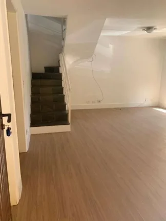 Imagem Casa em Condomínio com 3 quartos, 3 vagas, aceita financiamento.