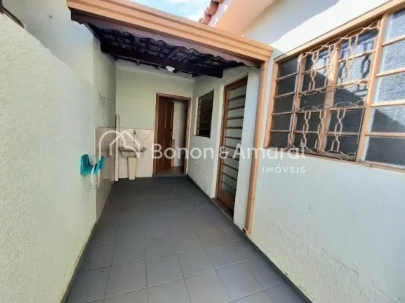 Imagem Esta casa no Jardim Chapadão é perfeita para você e sua família! Com 3 quartos (incluindo 1 suí...