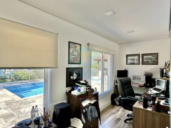 Imagem Casa 4 Suítes, sendo 1 térrea em terreno 1.001m2