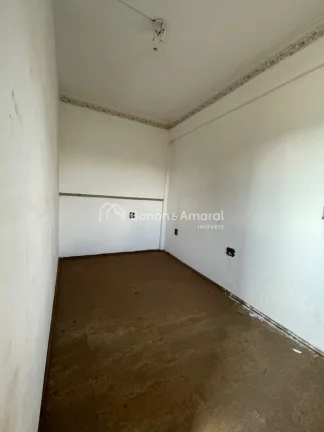 Imagem Galpão comercial com 526 m² de área construída, ideal para empresas que buscam um espaço amplo,...
