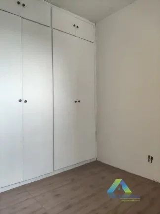 Imagem Apartamento com 3 dormitórios à venda, 65m²