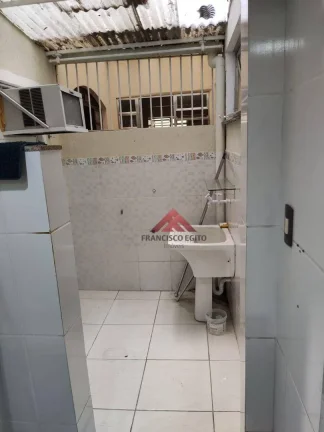Imagem Apartamento com 2 dormitórios à venda, 76 m² por R$ 250.000,00 - Centro - São Gonçalo/RJ