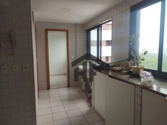 Imagem Apartamento de 152m² à venda, com 4 quartos (2 suítes), localizado na Madalena, Recife - Pernambuco.