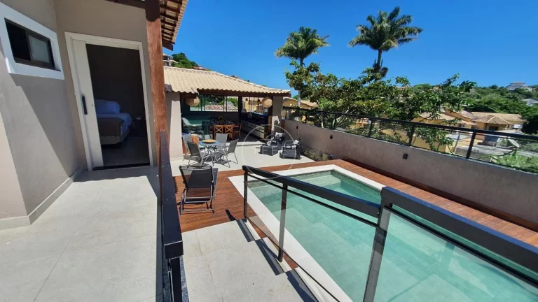 Imagem CASA de 6 SUÍTES em BÚZIOS - Ferradurinha - RJ