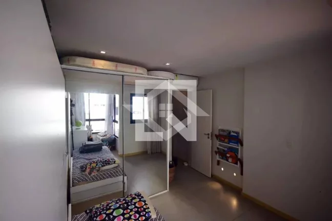 Imagem Apartamento mobiliado de 131m² com 3 quartos e 2 vagas na Barra da Tijuca