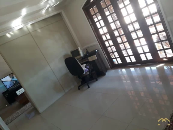 Imagem Sobrado à venda com 04 dormitórios e 04 vagas- Jardim Merci - Jundiaí/SP