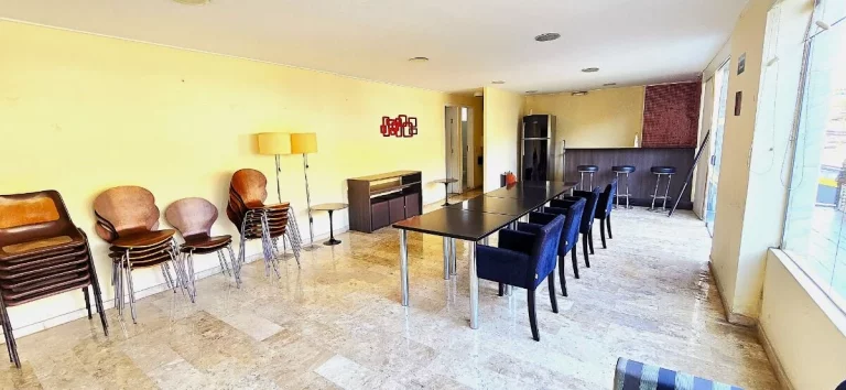 Imagem Apartamento Reformado de 70m² à venda no Jaguaré!! 02 Dormitórios ( Quartos ), Sala, Cozinha, 02 Banheiros, Área de Serviço e 01 Vaga coberta de Garagem!!!