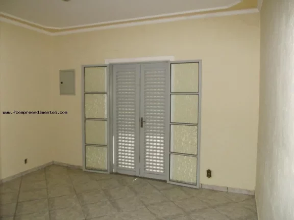 Imagem Casa para Venda em Limeira, Parque Residencial ANAVEC, 3 dormitórios, 1 suíte, 3 banheiros, 5 vagas