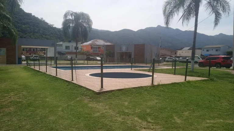 Imagem  APARTAMENTO COM ÁREA GARDEN 102 - BLOCO 5 - 2 QUARTOS C/ 54M² - VARGEM PEQUENA - RJ IMÓVEL AVALIADO EM R$ 250.000,00 1ª PRAÇA: 27/01/2026 - VALOR INICIAL DE VENDA: R$ 250.000,00 2ª PRAÇA: 28/01/2026 - VALOR INICIAL DE VENDA: R$ 125.000,00