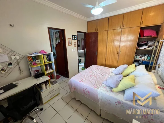 Imagem Casa com 5 dormitórios à venda, 285 m² por R$ 850.000,00 - São Gerardo - Fortaleza/CE