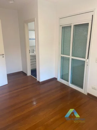 Imagem Sobrado com 4 Quartos e 7 banheiros para locação ao lado do Metrô Eucapiltos e Shopping Ibirapuera - Moema/SP!