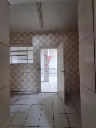 Imagem Vendo Excelente Sobrado Comercial na Rua Moraes Barros em Piracicaba